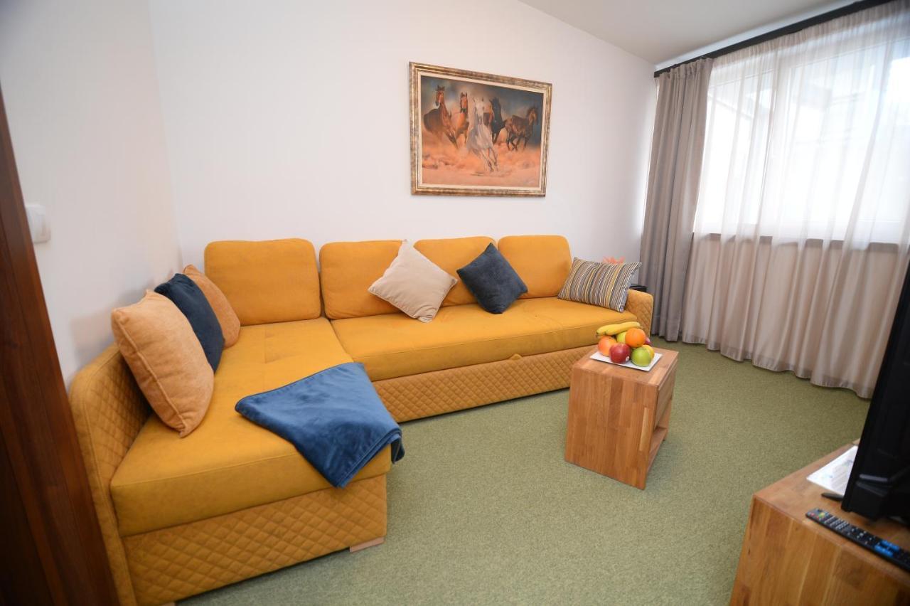 Apartmani Carolija Lucani Exterior foto