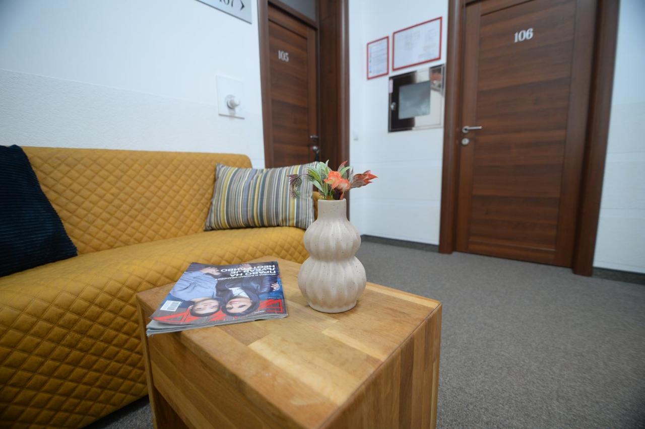Apartmani Carolija Lucani Exterior foto