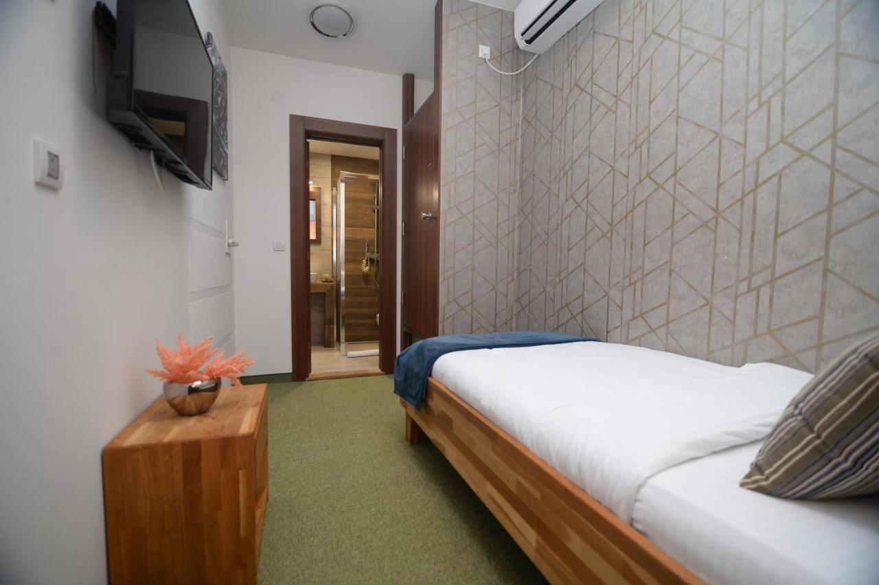 Apartmani Carolija Lucani Exterior foto